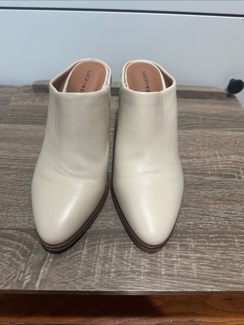 Lucky Brand Cream Leather Pointed Mule Shoes